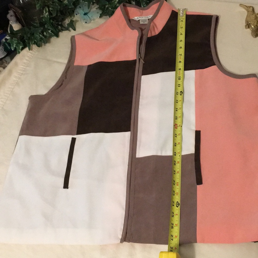 Allison Daley Color Block Vest - Picture 2 of 8